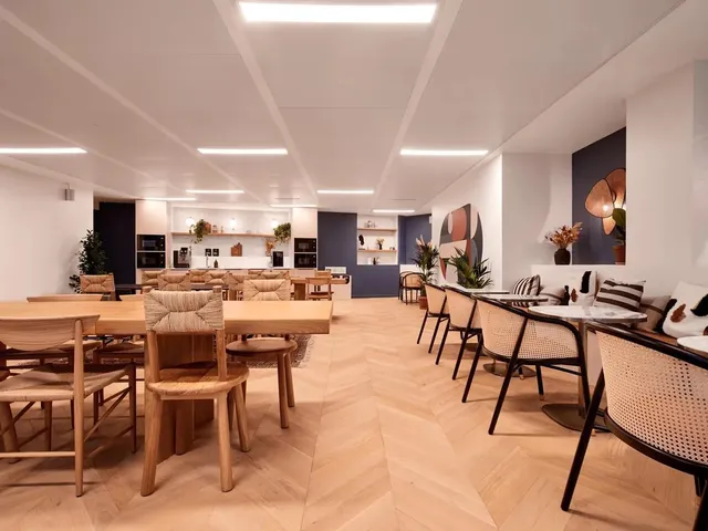 Bureau privé 4 postes à louer - Paris 16e (Magdebourg) - photo 2