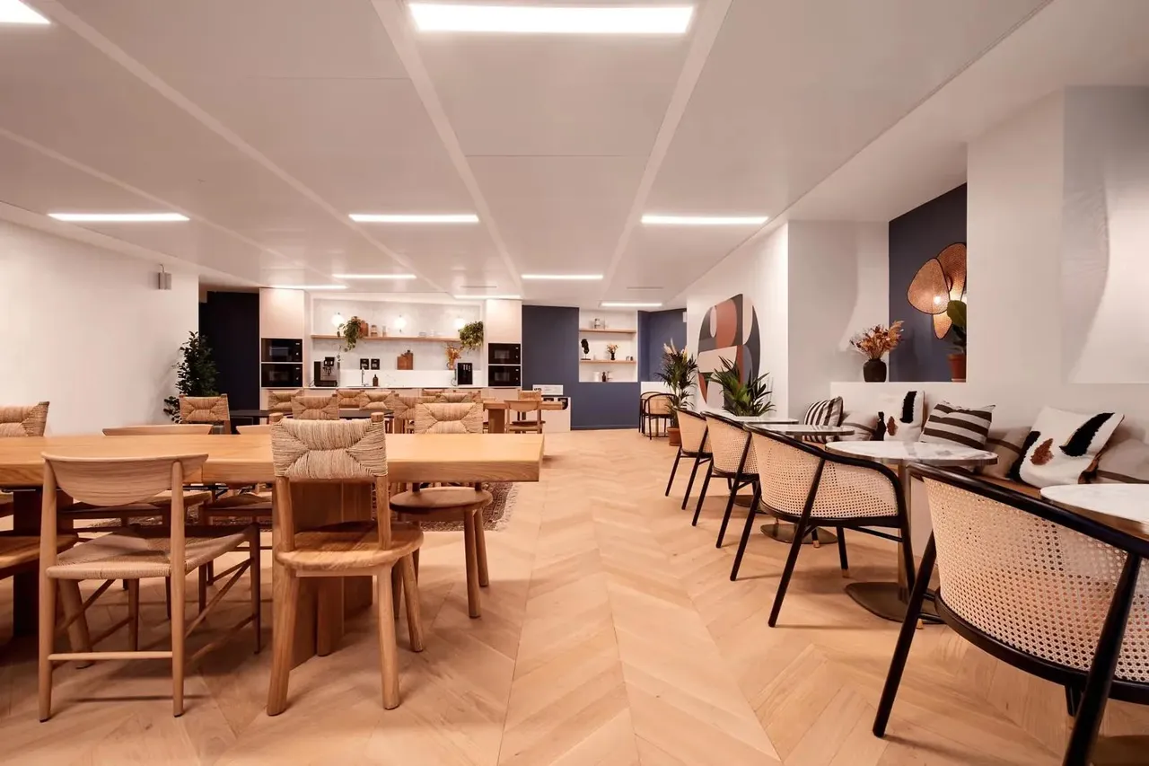 Bureau privé 34 postes à louer - Paris 16e (Magdebourg) - photo 1