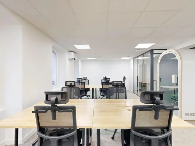 Bureau privé 56 postes à louer - Paris 10e (Petits Hôtels) - photo 5
