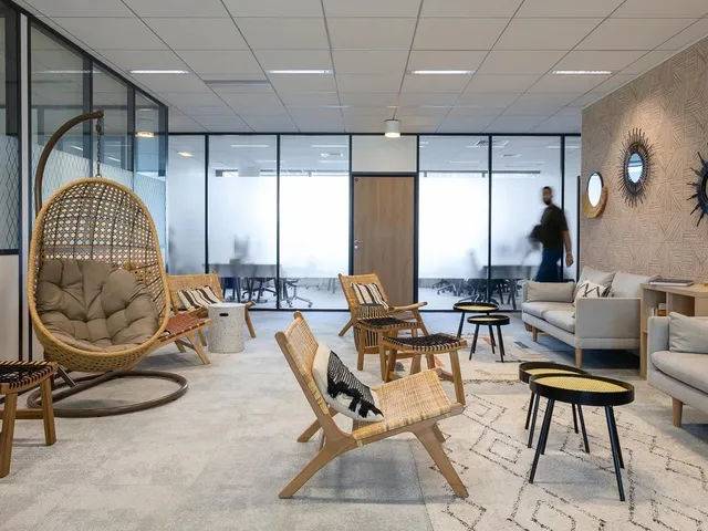 Bureau privé 5 postes à louer - Clichy (Bérégovoy) - photo 7