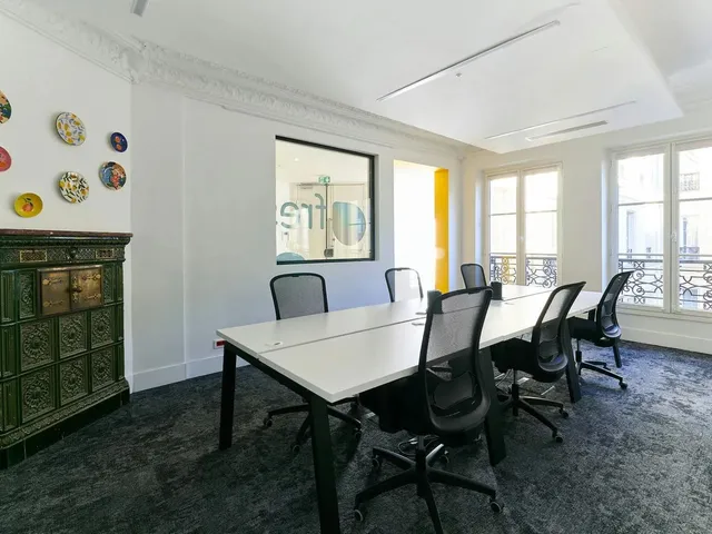 Bureau privatif 1 poste à louer - Paris 9e (Grands Boulevards) - photo 2