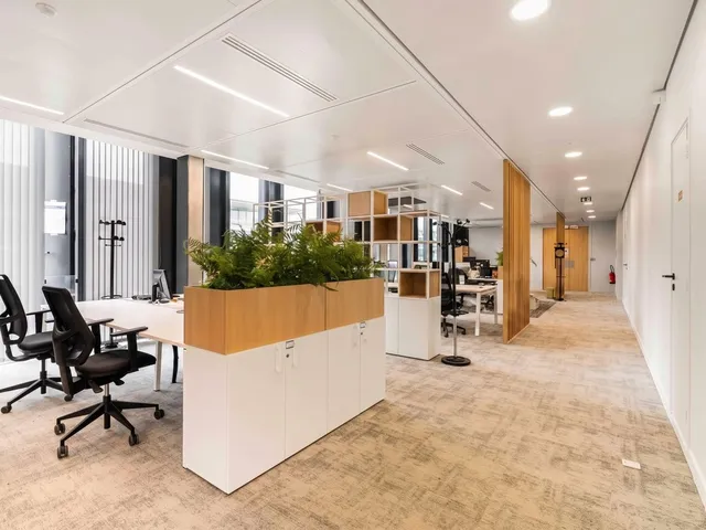 Bureau indépendant 32 postes à louer - Paris 13e (Bibliothèque François Mitterrand)