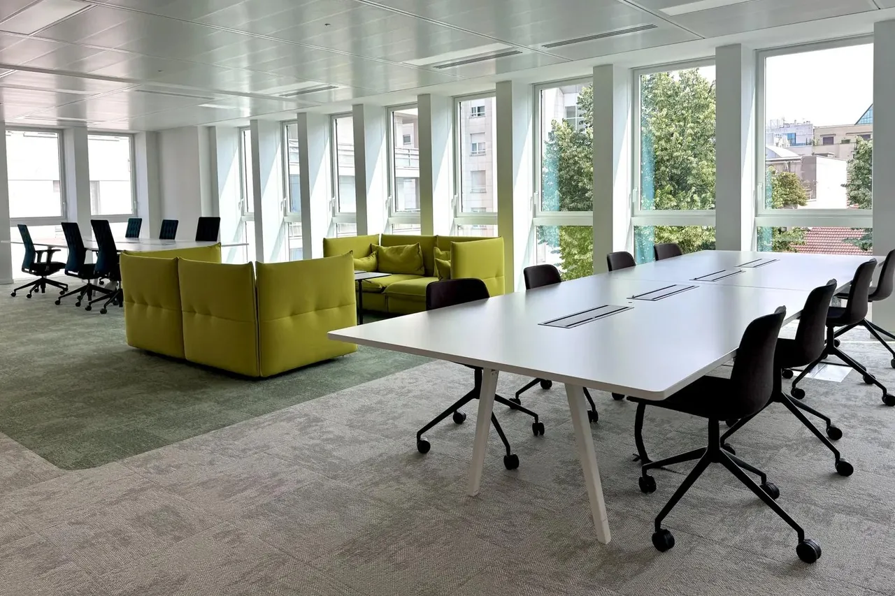 Bureau privé 48 postes à louer - Levallois-Perret (Anatole France) - photo 1