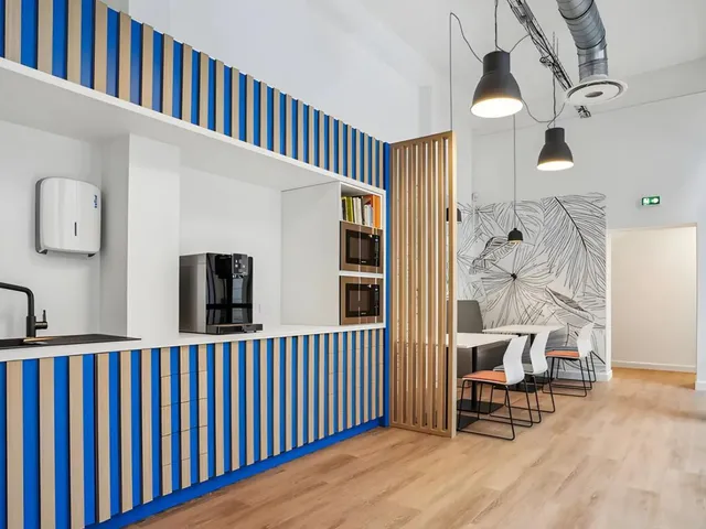 Bureau privé 5 postes à louer - Paris 17e (Terrasse) - photo 3