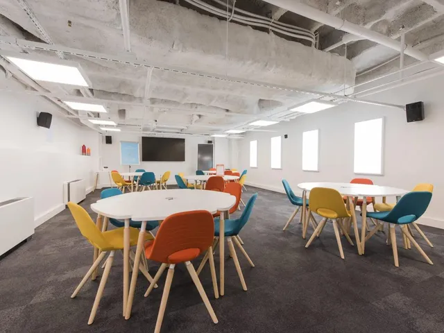 Bureau privé 2 postes à louer - Paris 15e (Bis avenue du Maine)