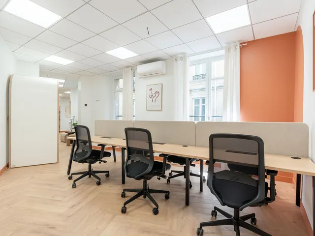 Bureau indépendant 33 postes à louer - Paris 2e (Montmartre) - 23 100 €/mois - photo 3