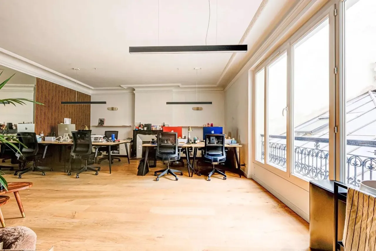 Bureau indépendant 10 postes à louer - Paris 2e (Réaumur - Sébastopol) - photo 1