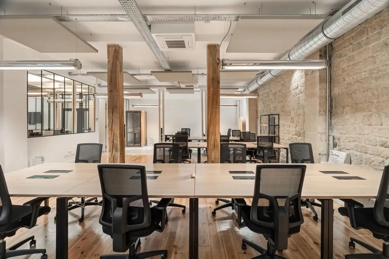 Bureau indépendant 32 postes à louer - Paris 10e (Paradis) - photo 1