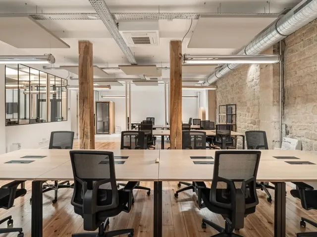 Bureau indépendant 32 postes à louer - Paris 10e (Paradis)