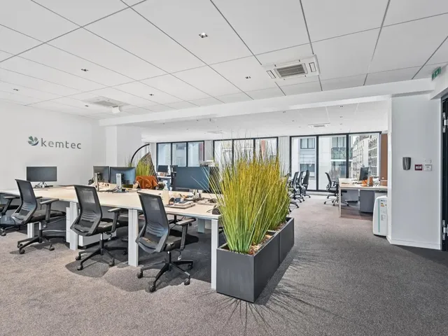 Bureau indépendant 30 postes à louer - Levallois-Perret (Louis Rouquier) - photo 3