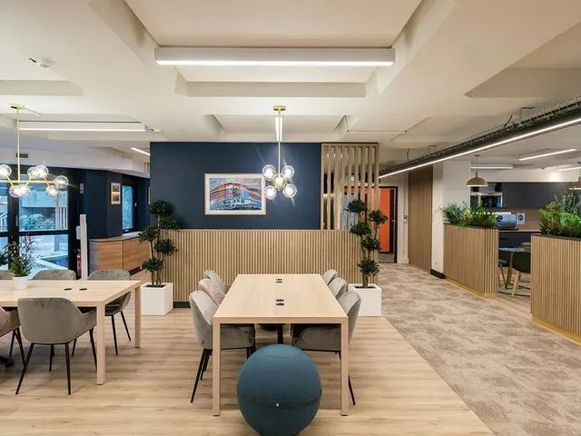Bureau privé 6 postes à louer - Lyon (Genève) - photo 2