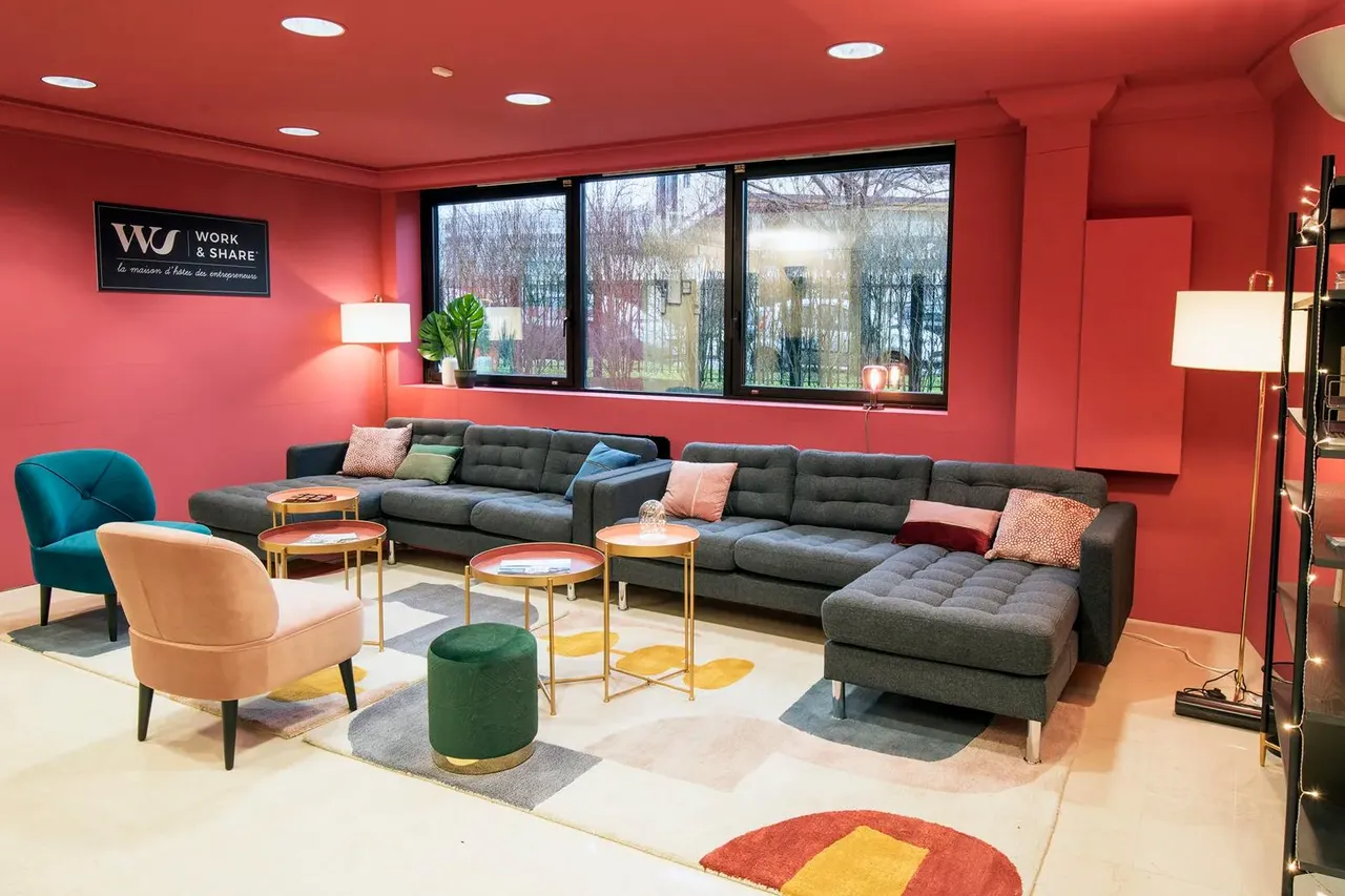 Bureau privé 3 postes à louer - Rueil-Malmaison (Colmar) - photo 1