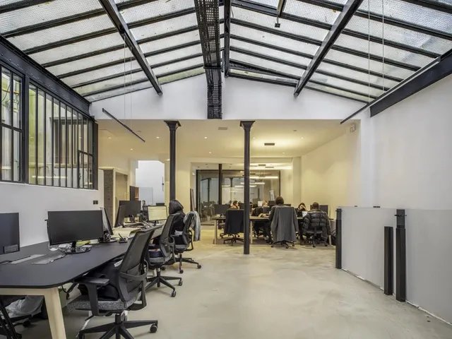 Bureau indépendant 35 postes à louer - Paris 3e (Elzevir) - photo 2