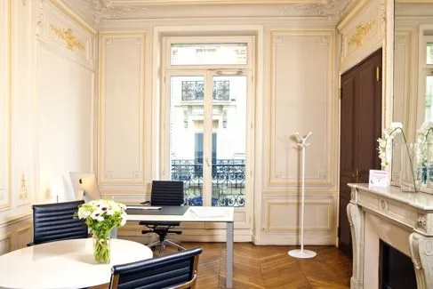 Bureau privé 4 postes à louer - Paris 8e (Rue de Stockholm) - photo 1