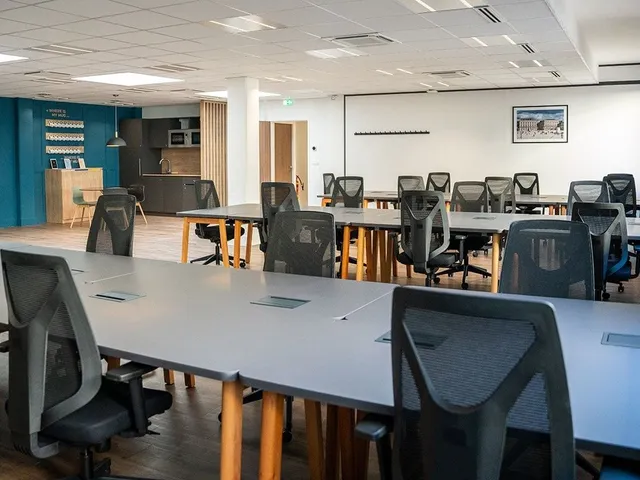 Bureau privé 10 postes à louer - Nancy (St jean) - photo 5