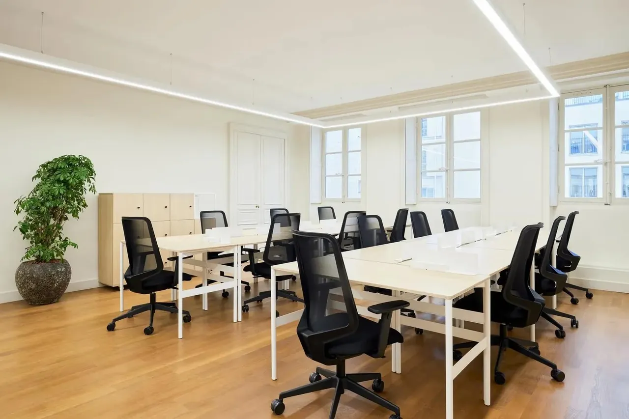 Bureau privé 12 postes à louer - Paris 9e (Trévise) - photo 1