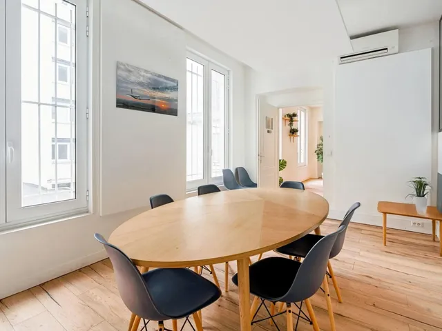Bureau indépendant 12 postes à louer - Paris 11e (Oberkampf) - photo 2