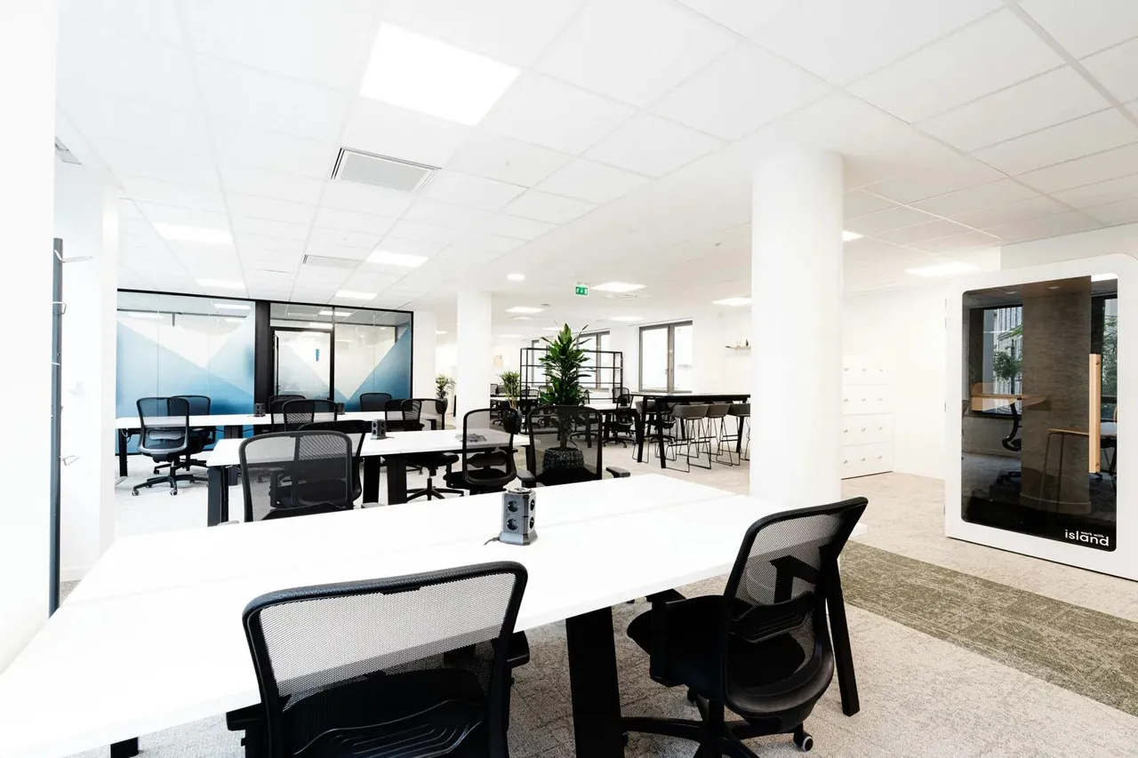 Bureau privatif 82 postes à louer - Paris 9e (Pigalle) - photo 1