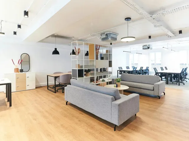 Bureau indépendant 24 postes à louer - Paris 10e (Hauteville) - photo 6