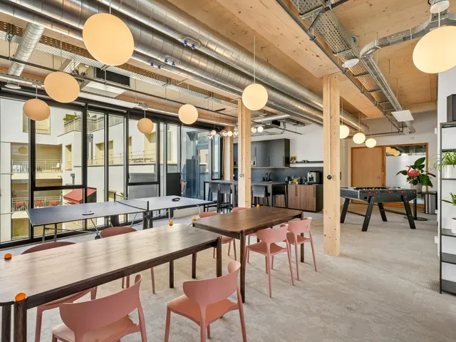 Bureau privé 40 postes à louer - Clichy - photo 3