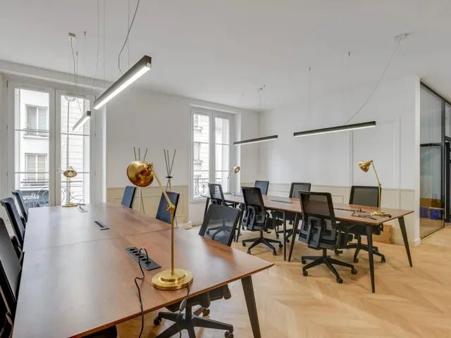 Bureau indépendant 20 postes à louer - Paris 11e (Bastille)