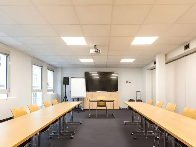 Bureau privé 10 postes à louer - Paris 10e (Petits hôtels)