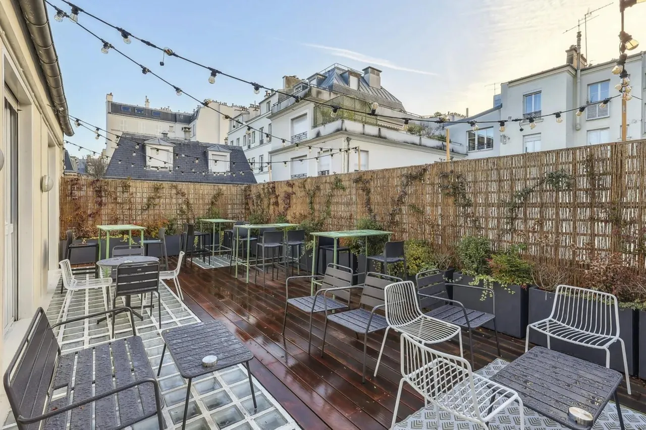 Bureau privé 30 postes à louer - Paris 17e (Dames) - photo 1