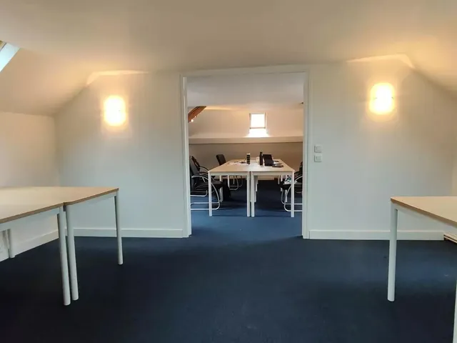 Bureau indépendant 10 postes à louer - Suresnes - photo 7