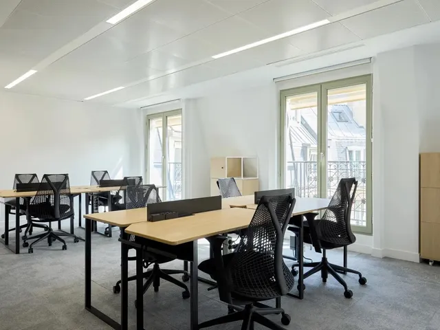 Bureau privé 5 postes à louer - Paris 8e (Rue du Général Foy) - photo 3