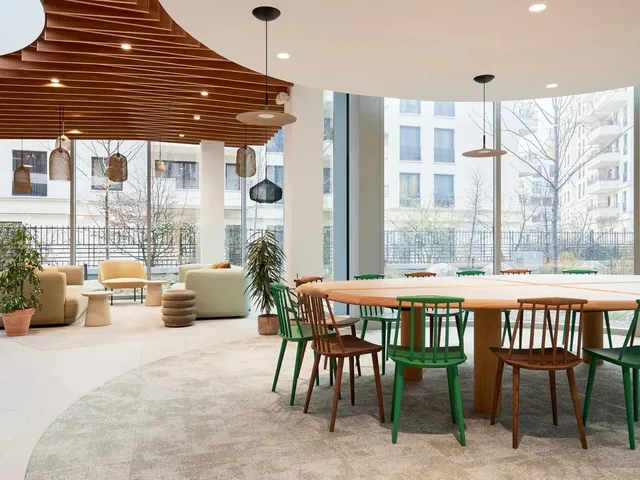 Bureau privé 16 postes à louer - Saint-Ouen (Dora Maar) - photo 6