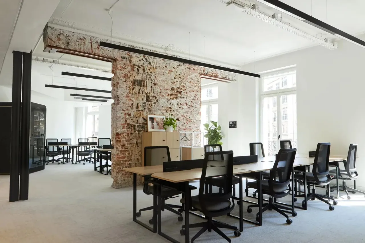 Bureau privé 42 postes à louer - Paris 10e (Beaurepaire) - photo 1