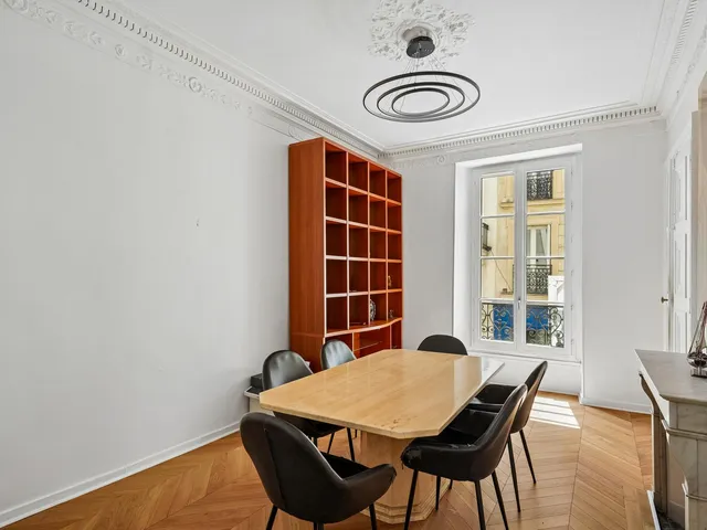 Bureau indépendant 28 postes à louer - Paris 8e (Ponthieu) - photo 5