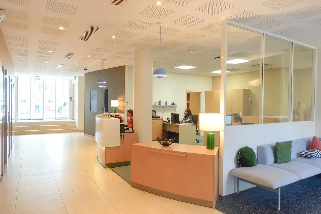 Bureau privé 1 poste à louer - Neuilly-sur-Seine (Charles de Gaulle) - photo 1