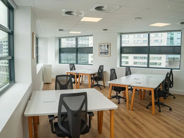 Bureau privé 8 postes à louer - Euralille (Luxembourg) - photo 5