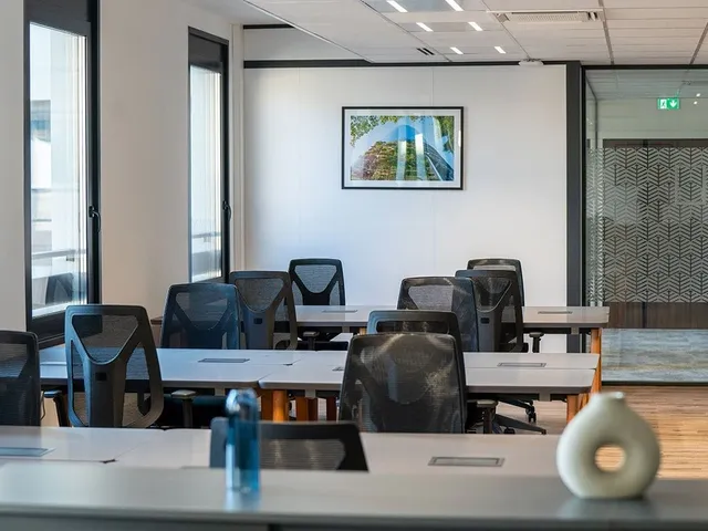 Bureau privé 10 postes à louer - Nancy (St jean) - photo 6