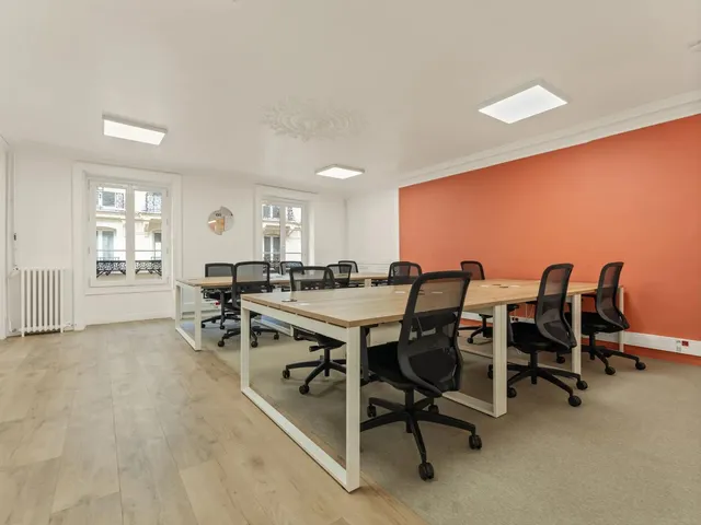 Bureau privatif 25 postes à louer - Paris 10e (Faubourg Poissonnière) - photo 2