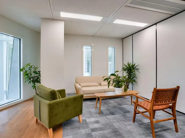 Bureau indépendant 12 postes à louer - Puteaux (La Défense) - photo 6