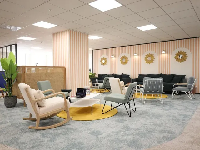 Bureau privé 8 postes à louer - Puteaux (Boieldieu) - photo 7