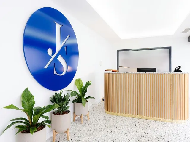 Bureau indépendant 225 postes à louer - Neuilly-sur-Seine (Graviers) - photo 2
