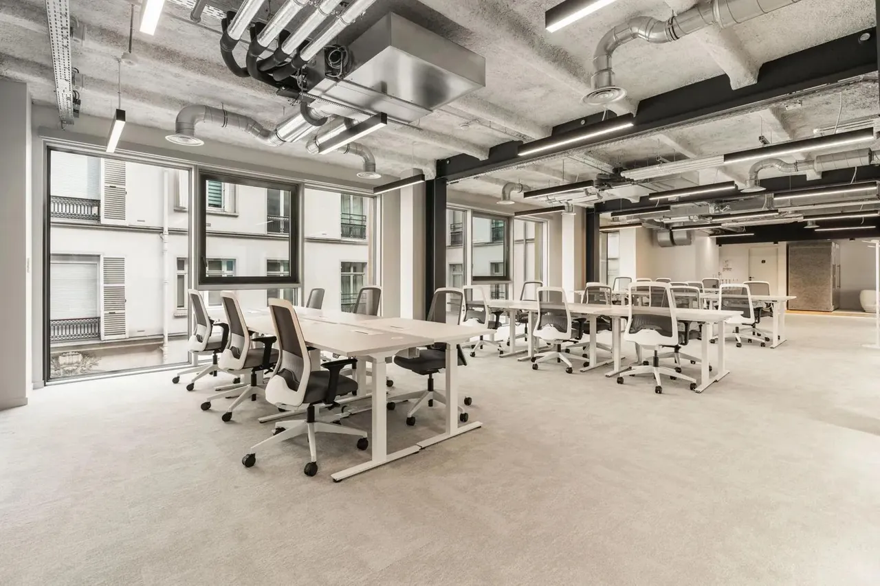 Grand bureau privatif 75 postes à louer - Paris 8e (Rue la Boétie) - photo 1