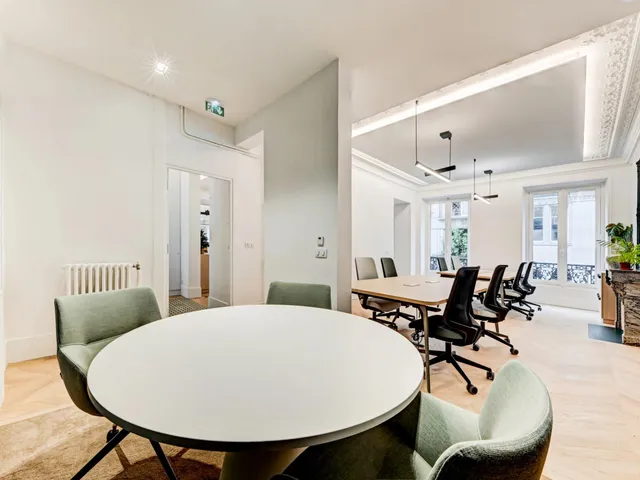 Bureau privatif 30 postes à louer - Paris 9e (Rue Blanche) - photo 7