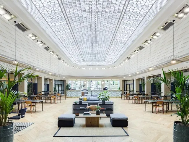 Bureau privé 6 postes à louer - Paris 9e (Rue la Fayette) - photo 3