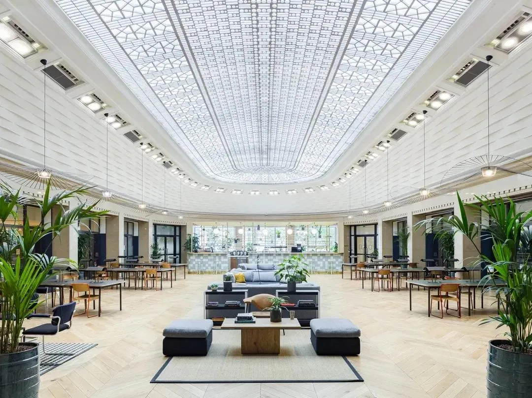 Bureau privé 12 postes à louer - Paris 9e (Rue la Fayette) - photo 1