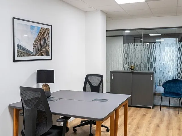 Bureau privé 2 postes à louer - Paris 8e (Rue de Monceau) - photo 2
