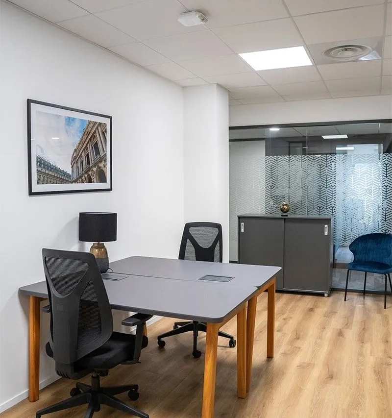 Bureau privé 3 postes à louer - Paris 8e (Rue de Monceau) - photo 1