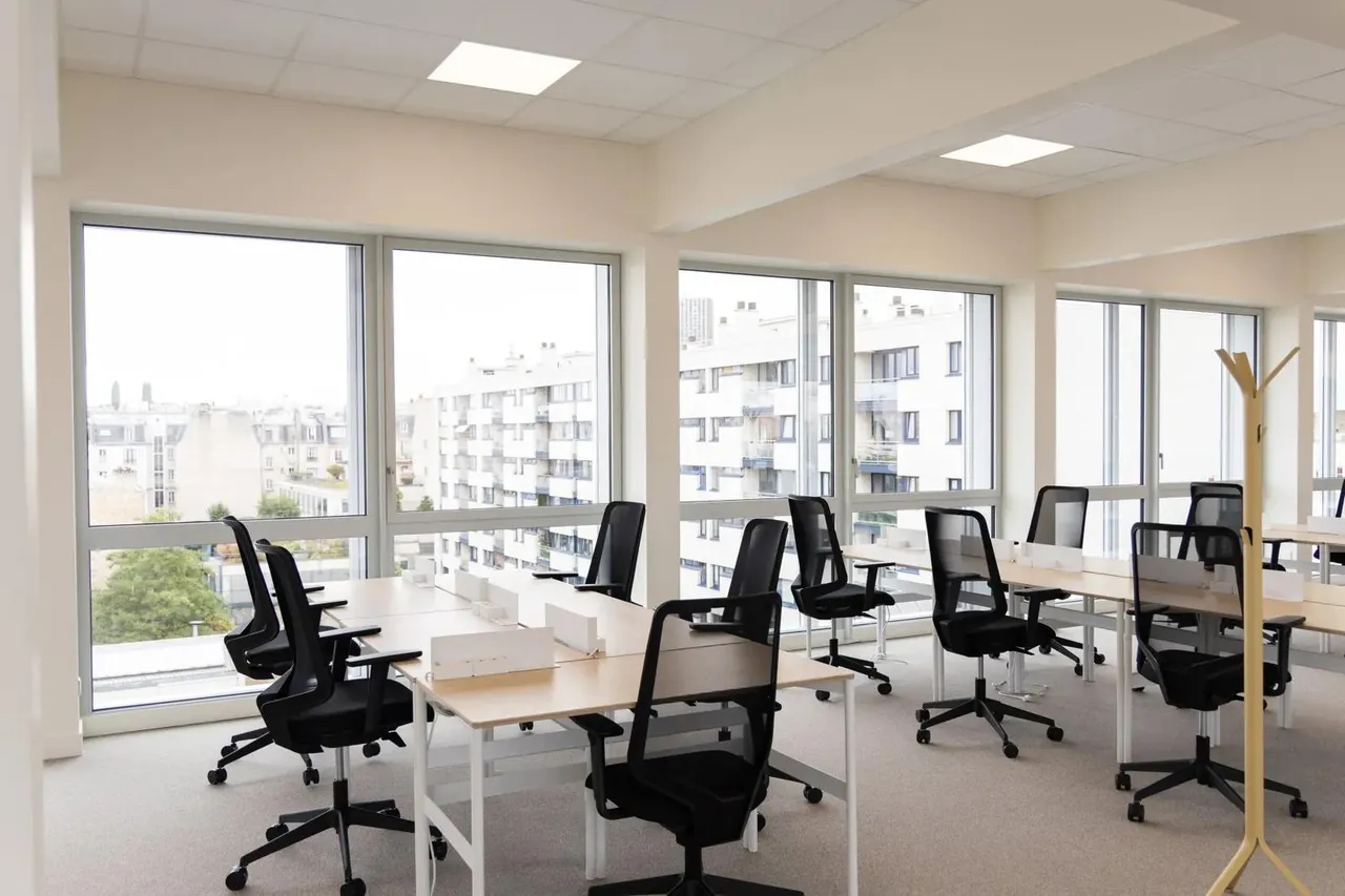 Bureau privé 19 postes à louer - Levallois-Perret (Villiers) - photo 1