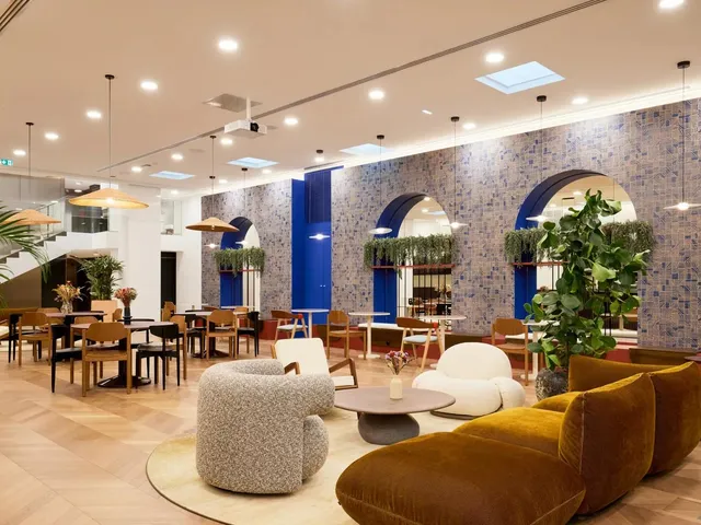 Bureau privé 6 postes à louer - Paris 9e (Trévise) - photo 2