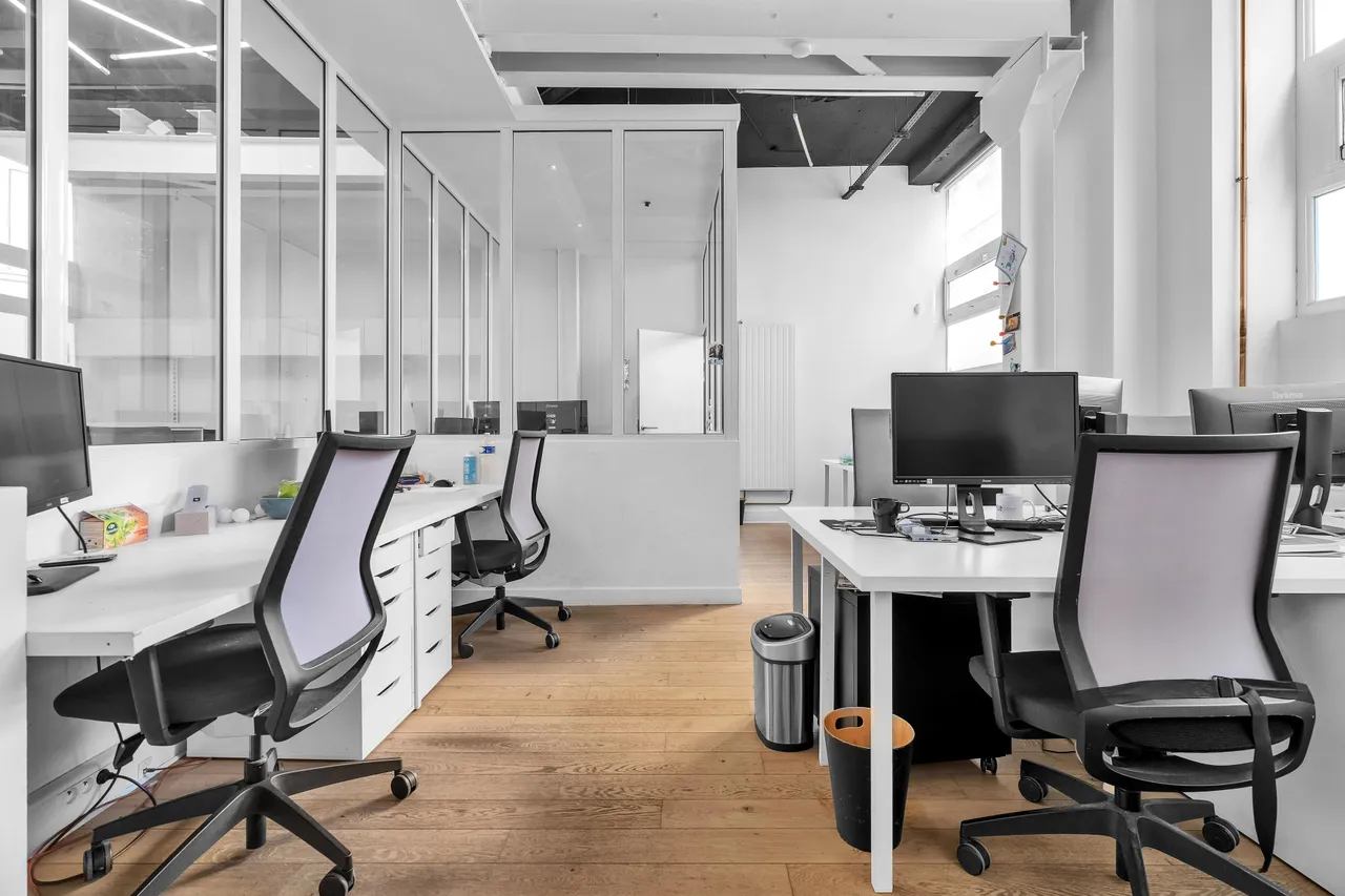 Bureau indépendant 17 postes à louer - Paris 11e (Nation) - photo 1