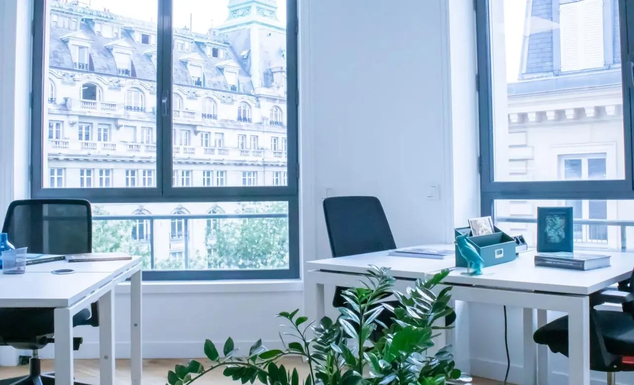 Bureau privé 21 postes à louer - Paris 2e (Bonne Nouvelle) - photo 1
