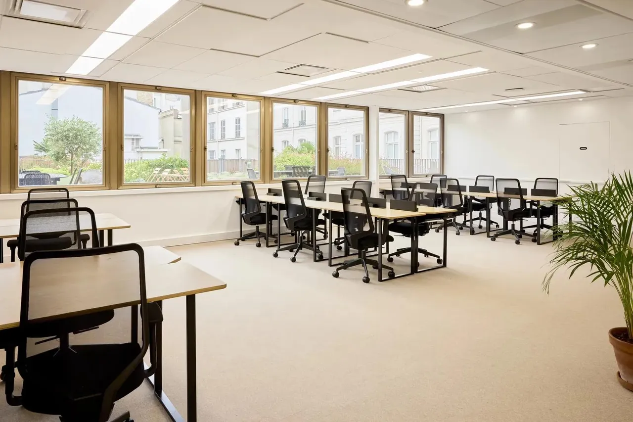 Bureau privé 38 postes à louer - Paris 8e (Miromesnil) - photo 1